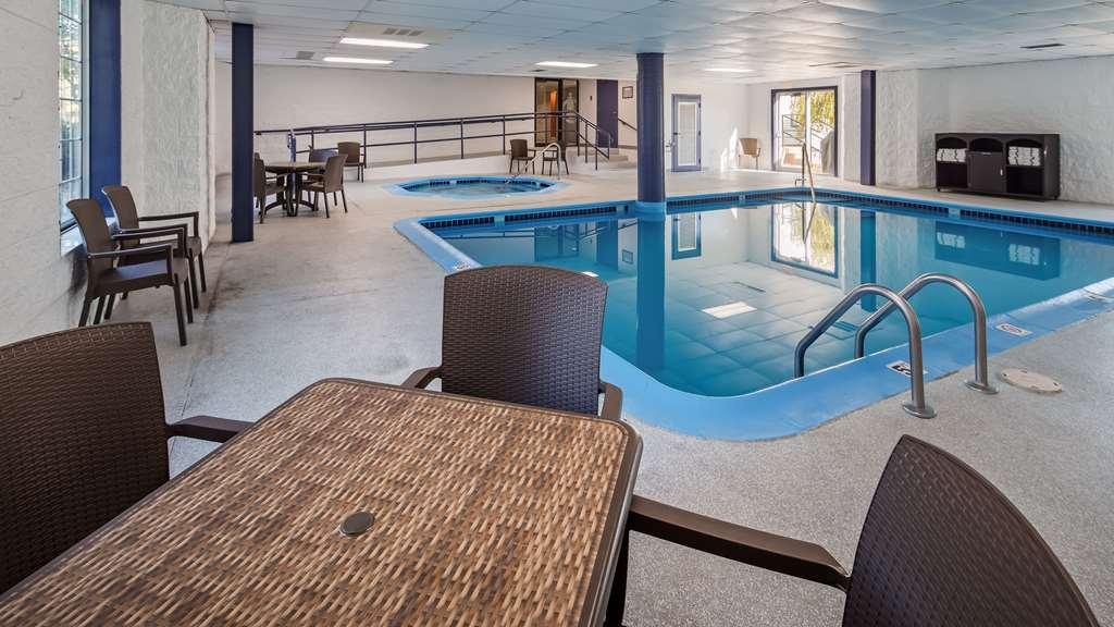 Charlevoix Inn & Suites Surestay Collection By Best Western Létesítmények fotó