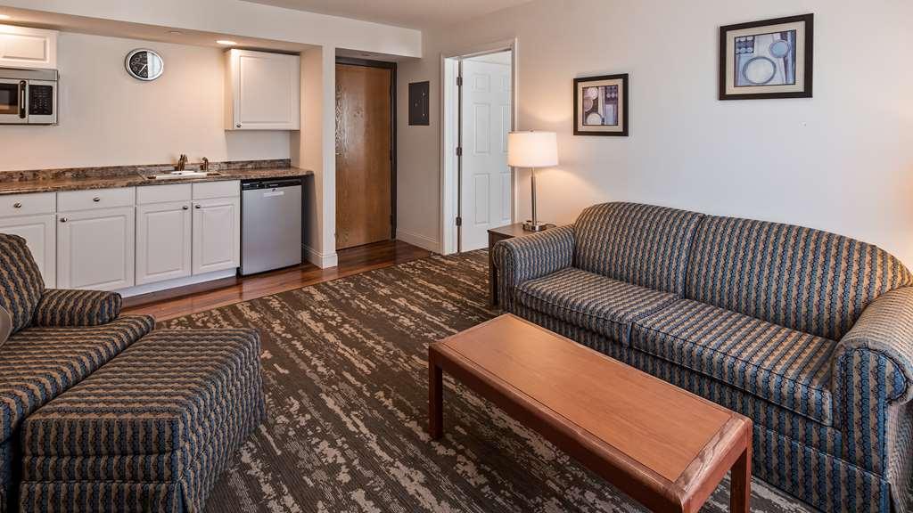 Charlevoix Inn & Suites Surestay Collection By Best Western Szoba fotó