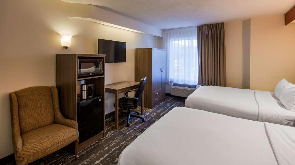 Charlevoix Inn & Suites Surestay Collection By Best Western Szoba fotó